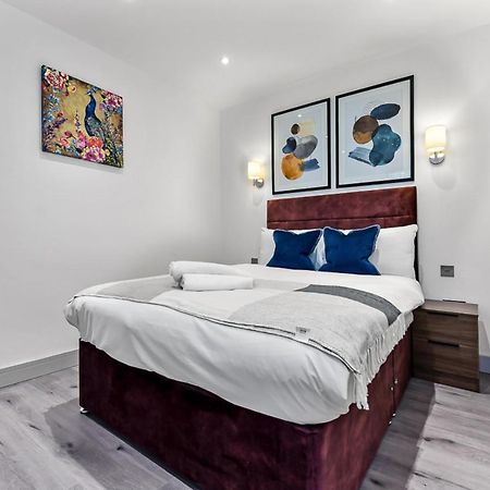 Amazing 2 Bedroom Apartment In Greater Лондон Екстер'єр фото